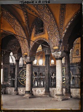 Image représentant Tribune à l'intérieur de la Aya Sophia Camii ("mosquée Sainte-Sophie")