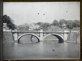 Image représentant Le Nijubashi (Pont double), entrée principale du palais impérial