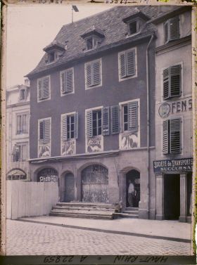 Image représentant France, Colmar, Maison du Renard et de la Cigogne, rue des Têtes.