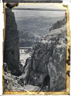 Image représentant Algérie, Constantine, Sortie des gorges du Rhumel
