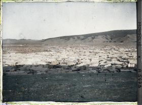 Image représentant Vue panoramique sur Baruun Damnuurchin, le quartier commerçant situé entre la partie centrale de la ville (Züün Khüree) et la colline de Gandan
