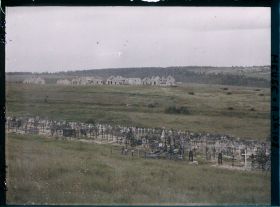 Image représentant France, Verdun, Le Cimetière Marceau et les ruines des Casernes Marceau
