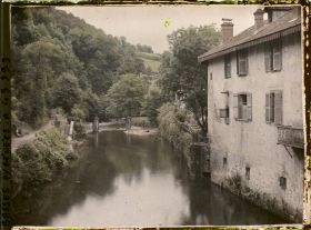 Image représentant France , St Jean-Pied de Port, La Nive à St Jean Pied de Port
