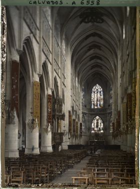 Image représentant Intérieur de l'église Saint-Jacques