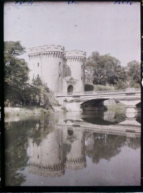 Image représentant France, Verdun, La Porte Chaussée vue des bords de la Meuse