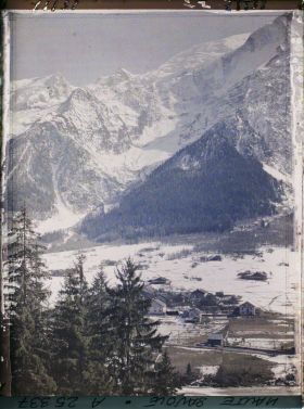 Image représentant France Les Alpes, Griaz, Vallée de Chamonix, Village des Griaz, l' aiguille du Midi et le Dôme de Goûter