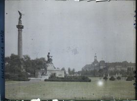 Image représentant Allemagne, Düsseldorf, Mt au Travail, dans le fond la Préfecture
