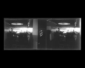 Image représentant Le pont des 1eres classes au moment au moment du service du dîner ?