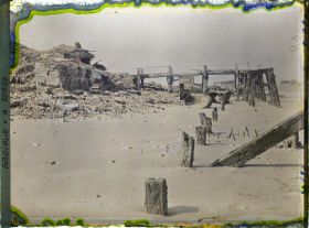 Image représentant Belgique, Nieuport les Bains, Défenses de la rive gauche et estacade vers l'embouchure