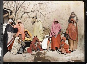 Image représentant Femmes près d'un point d'eau