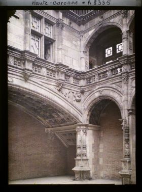 Image représentant La cour intérieure de l'Hôtel de Bernuy