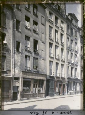 Image représentant La rue de la Bûcherie depuis la rue du Haut-Pavé