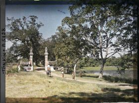 Image représentant Le paysage environnant l'entrée du temple de Linh-lang