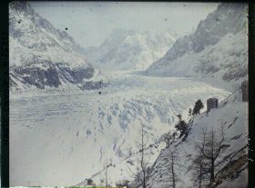 Image représentant France Les Alpes, La mer de Glace,  Vue d'ensemble des Gdes Jorasses, des Ptes Jorasses, l'Aige du Taeul, le Mt Malet, la Dent du Géant