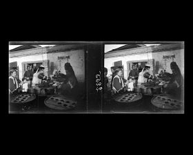 Image représentant Des aristocrates mandchoues à la foire de Nouvel An à Donganshichang ("marché de la Paix de l'Est")