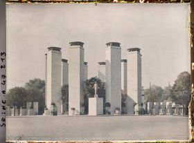 Image représentant L'Exposition des arts décoratifs, Entrée place de la Concorde
