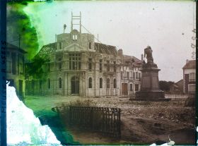 Image représentant France, Fresnes en Woëvre, Hôtel du Ville en construction