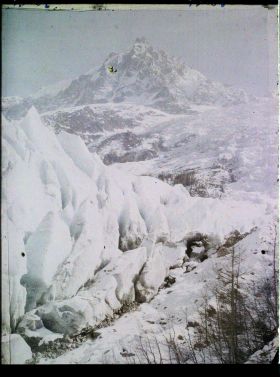Image représentant France Les Alpes, Les Bossons, Vue d'ensemble du Glacier de la base du Sol au Sommet des Aiguilles