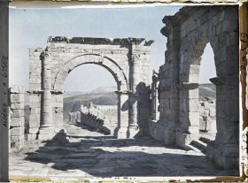 Image représentant Algérie, Djemila, Arc du Cardo Maximus