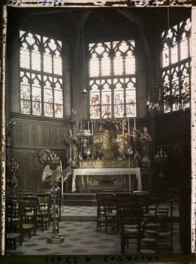 Image représentant Le maître-autel de l'église Sainte-Catherine