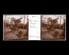 Image représentant Femmes et enfants dans un temple