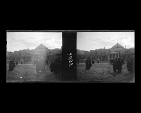 Image représentant La piazza del Plebiscito avec l'église San Francisco di Paola