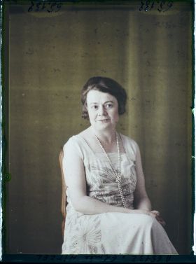 Image représentant Mademoiselle Edmée Hitzel