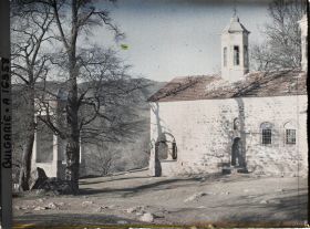 Image représentant Petite église avec clocher séparé
