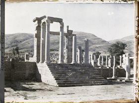 Image représentant Le Temple de Venus Genetrix, vestiges de la cité antique Cuicul