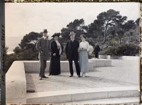 Image représentant La famille von Schoen reçue chez Albert Kahn