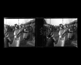 Image représentant Xizhimen dajie ("avenue de la Porte Droite de l'Ouest"). Les visiteurs d'une foire monastique (miaohui)