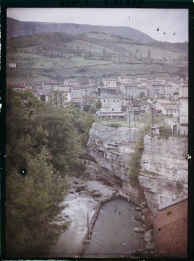 Image représentant Parois rocheuses dominant la Valserine, avant le confluent