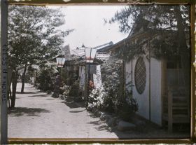 Image représentant kiosques (boutiques et maisons de thé ?)