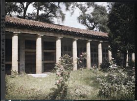Image représentant Espagne, Bilbao, L'ancien Cimetière de Bilbao, La Colonnade et les niches