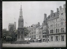 Image représentant Le monument aux évêques sur St Giles street