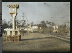 Image représentant Funérailles de l'Empereur Taisho-Tenno (Yoshihito), lanternes devant la porte Sakurada