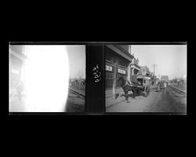 Image représentant Une voiture attelée sur Dianmendajie ("avenue à l'Extérieur de la Porte de la Paix Terrestre")