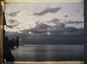 Image représentant France, Hte Savoie, Fin de Journée sur le Lac Léman