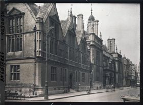 Image représentant L'examination school et High street