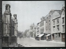 Image représentant Une partie de Broad street prise à proximité du Sheldonian Theatre