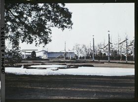 Image représentant Funérailles de l'Empereur Taisho-Tenno (Yoshihito), Shinjuku Gyoen (Parc Impérial de Shinjuku), sanctuaire contenant le char funèbre