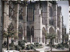 Image représentant Espagne, Léon, Un Coin de la place face à S Isodoro, dite Plazuela del Rastro