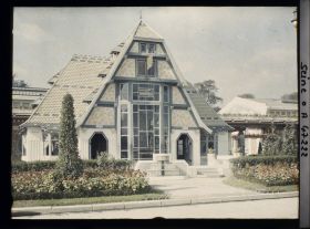 Image représentant L'Exposition des arts décoratifs, le pavillon de Mulhouse, esplanade des Invalides