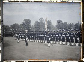 Image représentant Garde d'honneur du palais lors du jubilé célébrant les cinquante ans de règne du maharajah Jagatjit Singh
