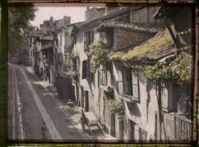 Image représentant France, Périgueux, Rue du Lys prise du quai