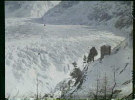 Image représentant France Les Alpes, La mer de Glace, Aspect des Crevasses de la mer de glace au Montanvers 1908m