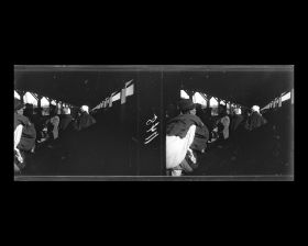 Image représentant Passagers sur le quai d'une station