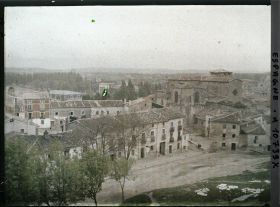 Image représentant Espagne, Burgos, Vue prise de la puerta S. Esteban sur la Ville encadrée de Verdure