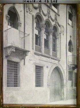 Image représentant Palais Squarzi rue des Saints apôtres ?