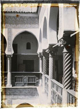 Image représentant La galerie du premier étage du patio de la Bibliothèque nationale (Dar Mustapha Pacha)